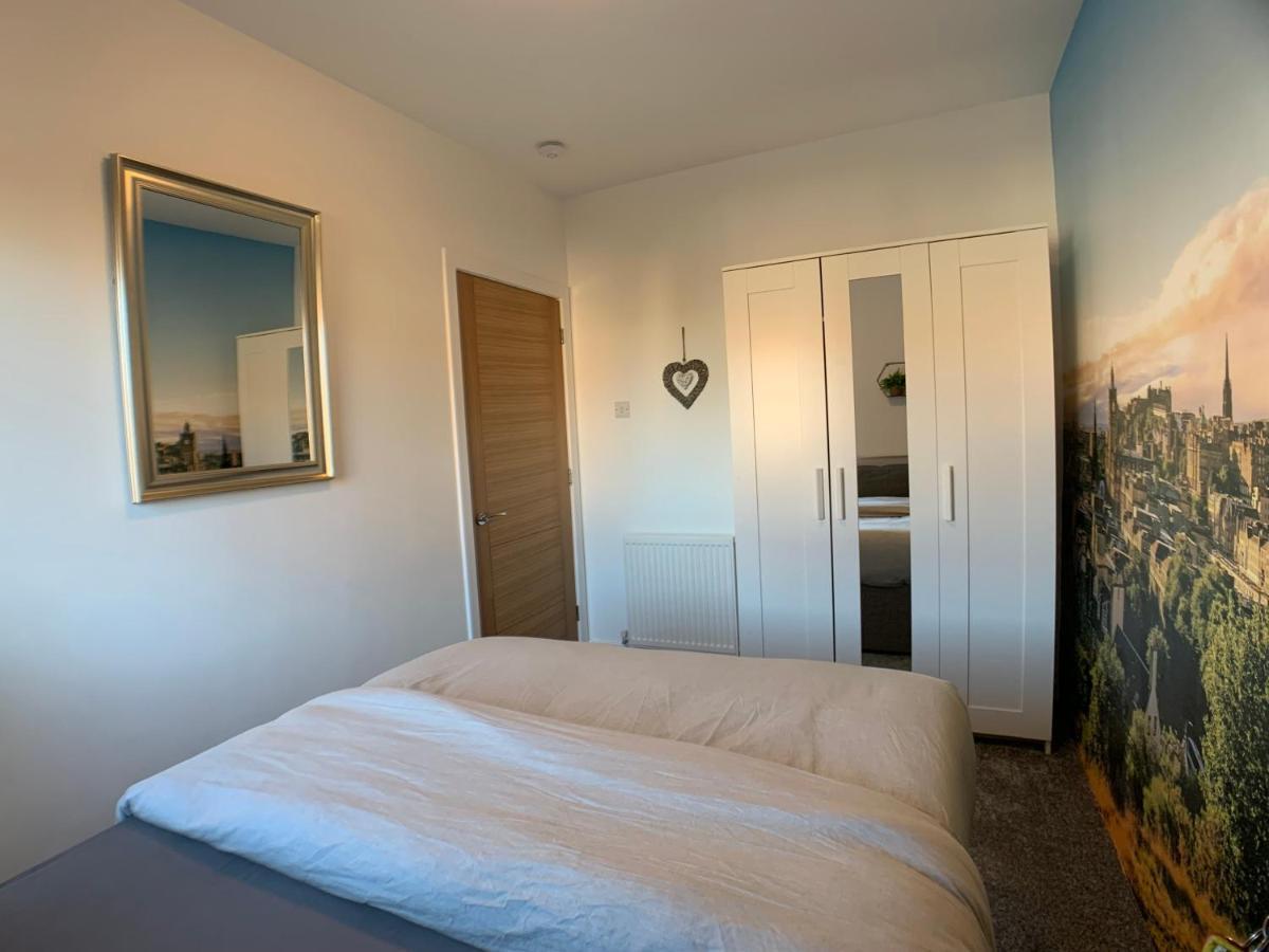 Maria- Bright And Modern City Center Apartment . Edinburgh Bagian luar foto