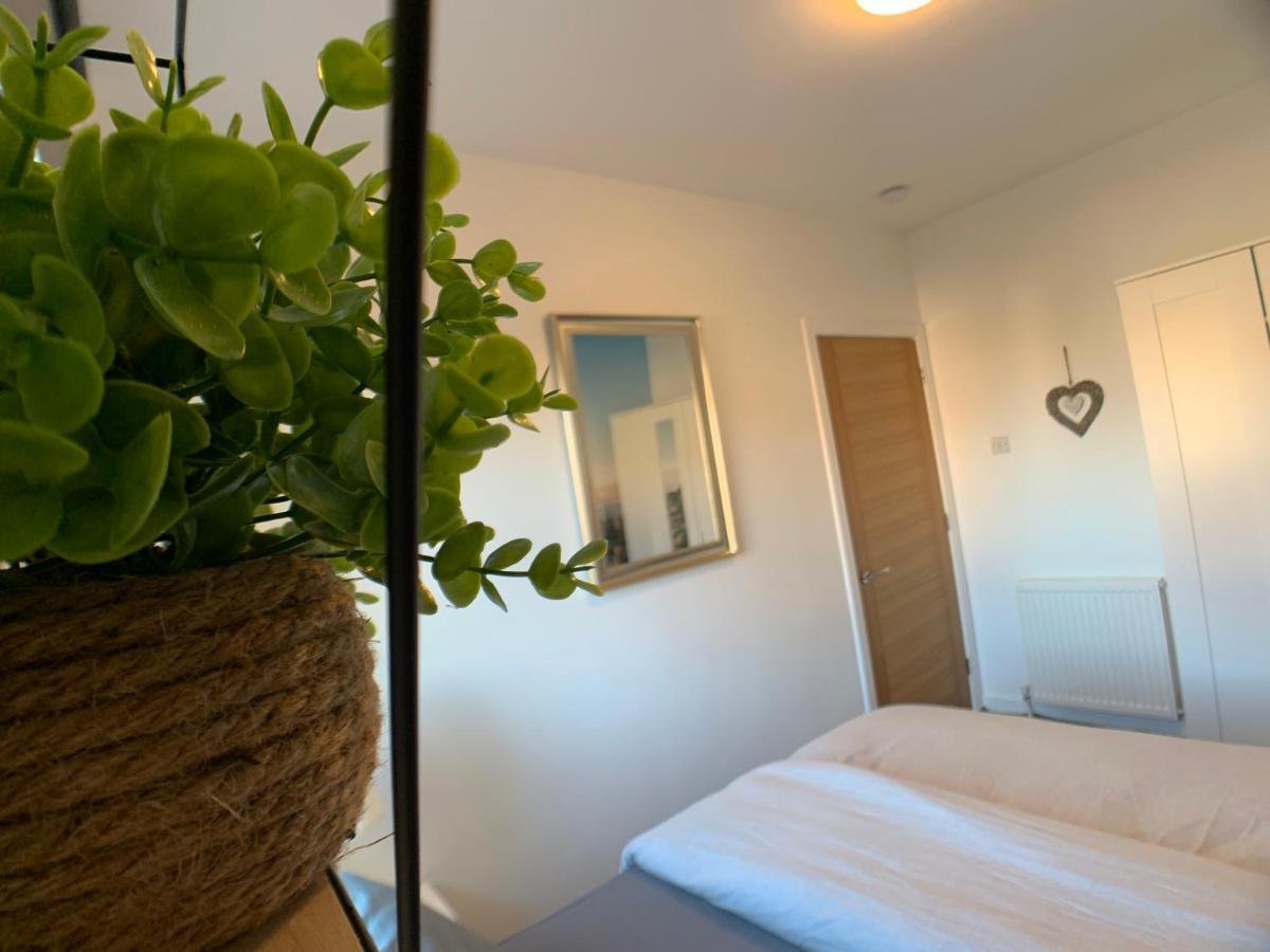 Maria- Bright And Modern City Center Apartment . Edinburgh Bagian luar foto