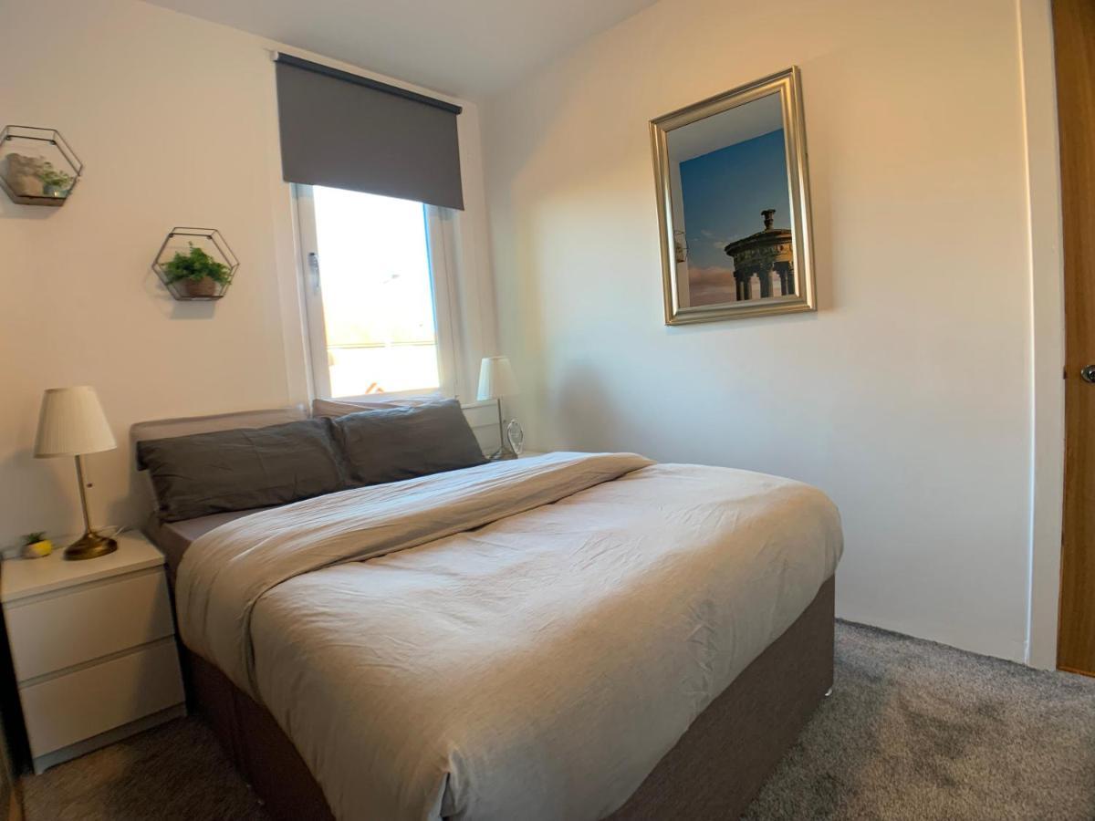 Maria- Bright And Modern City Center Apartment . Edinburgh Bagian luar foto