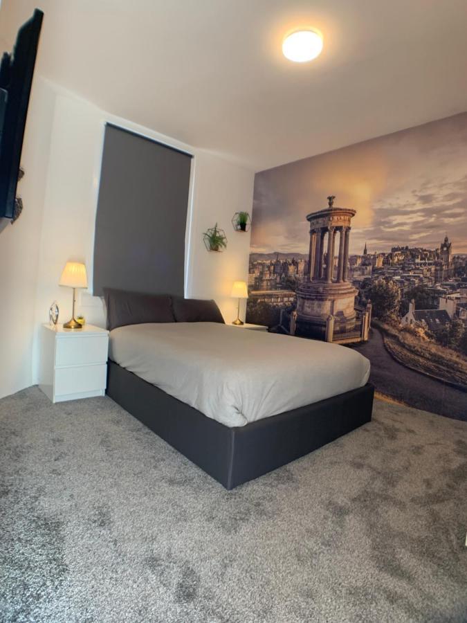 Maria- Bright And Modern City Center Apartment . Edinburgh Bagian luar foto