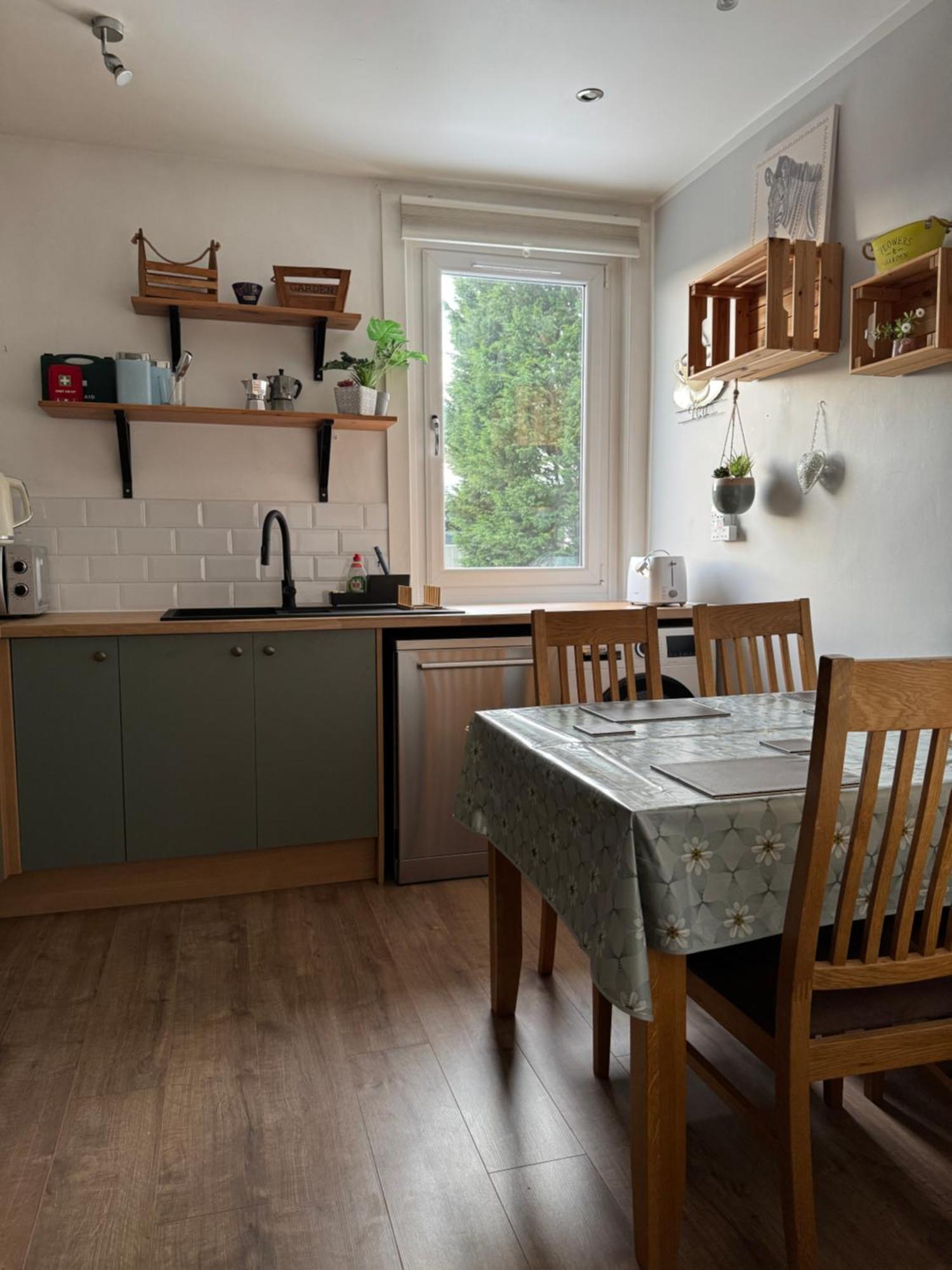 Maria- Bright And Modern City Center Apartment . Edinburgh Bagian luar foto