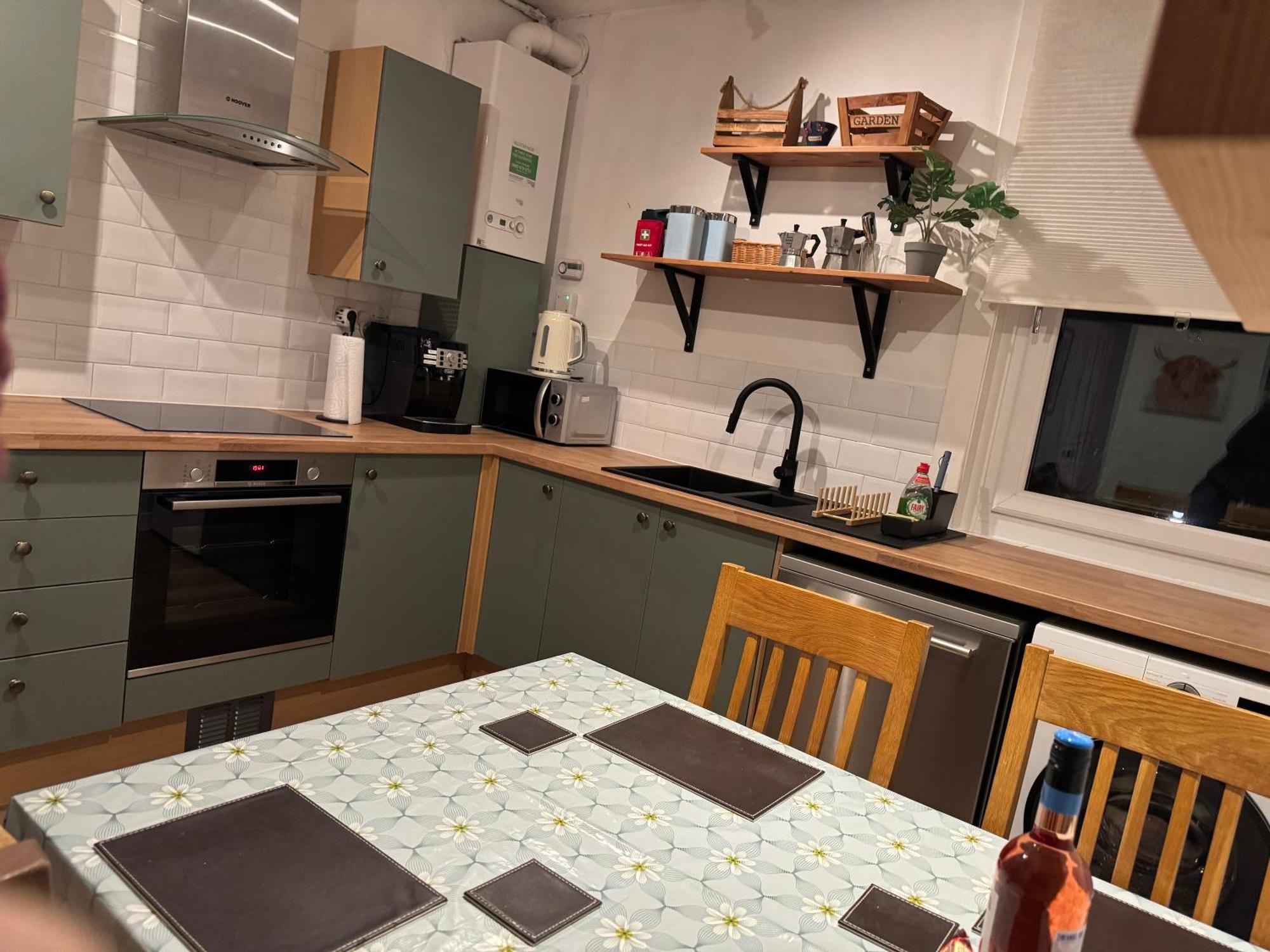 Maria- Bright And Modern City Center Apartment . Edinburgh Bagian luar foto
